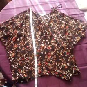 bar III, M/L Shrug with Floral and Birf Pattern